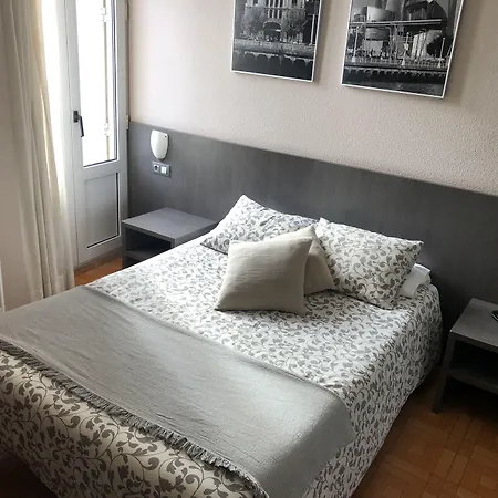 雷帕酒店 酒店 *